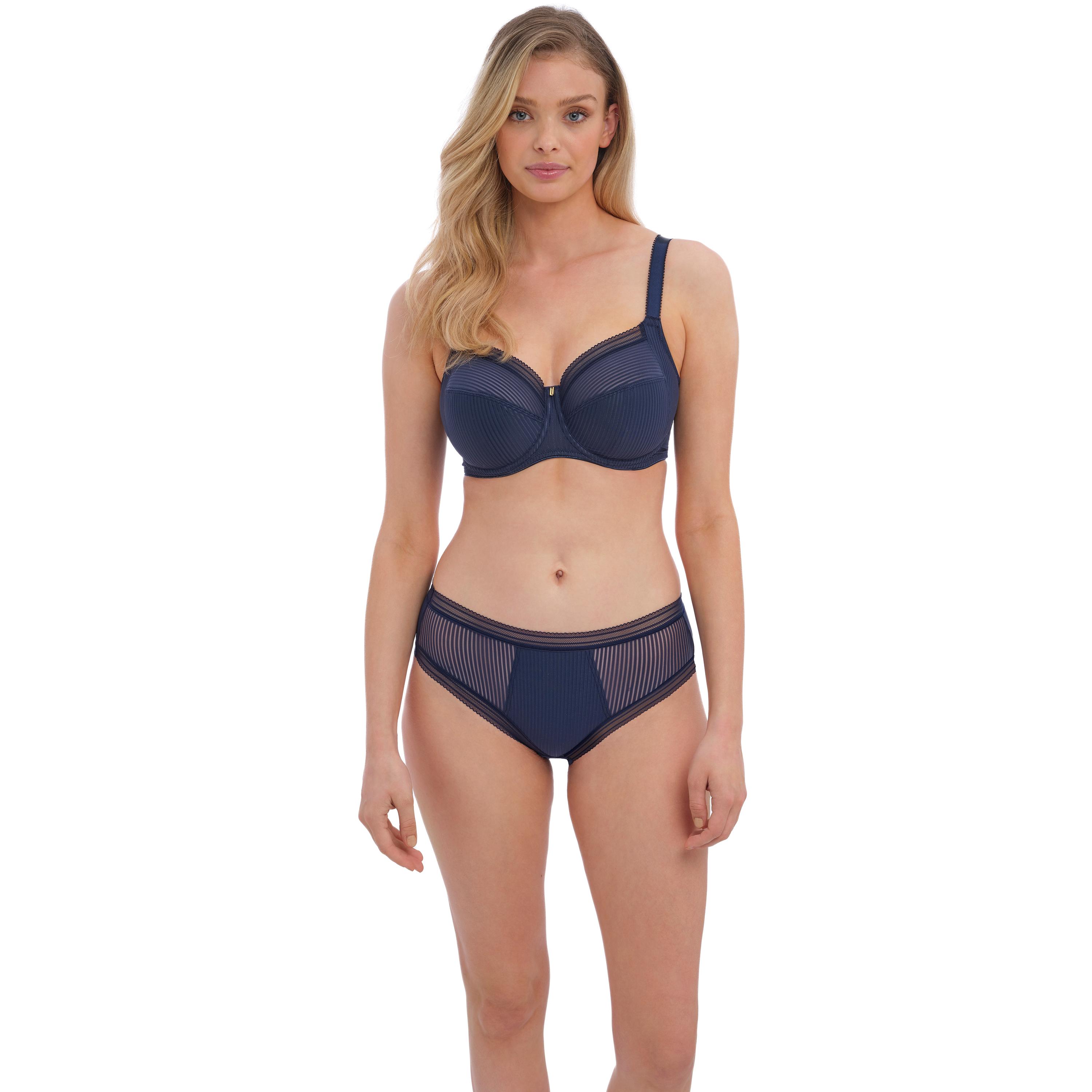 Shown in Core Color Navy